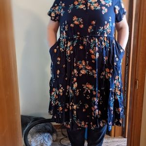 Torrid navy floral print dress size 4